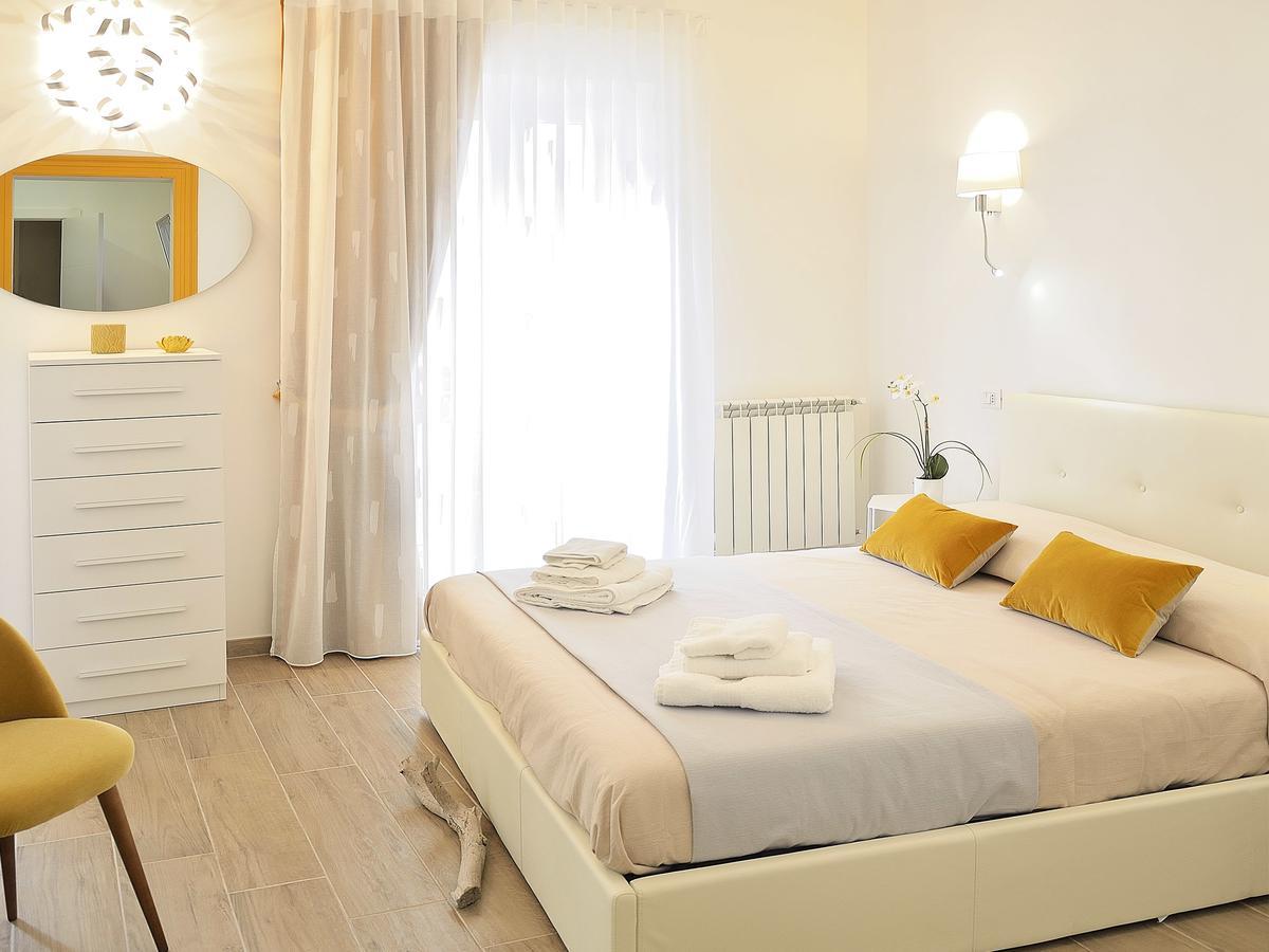 Duca70 "Suite Home" タラント エクステリア 写真