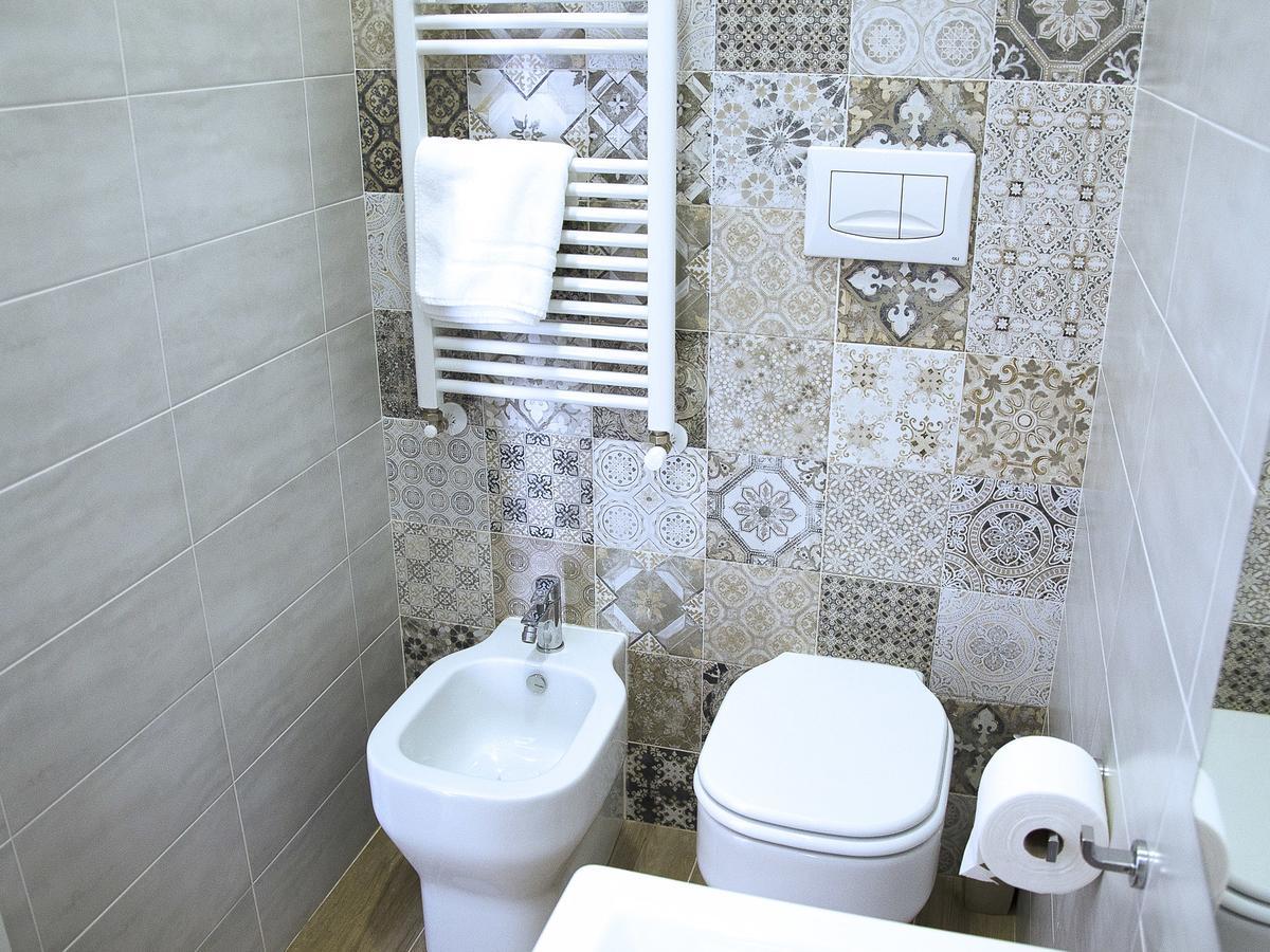 Duca70 "Suite Home" タラント エクステリア 写真